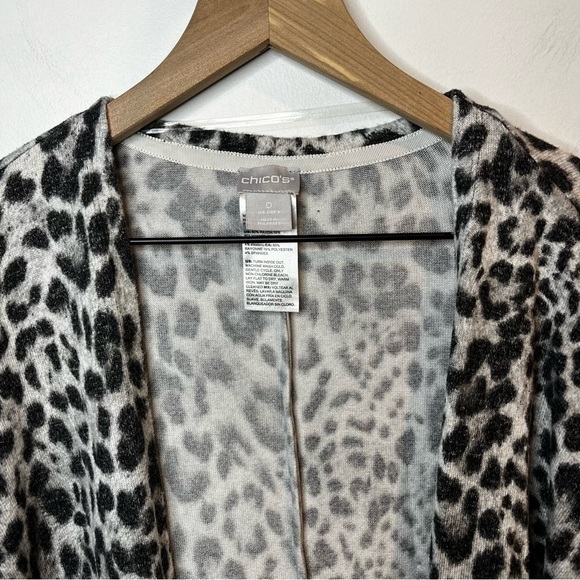 Women’s | Chicos Snow Leopard Wrap Cardigan | Size 0 - Picture 3 of 9